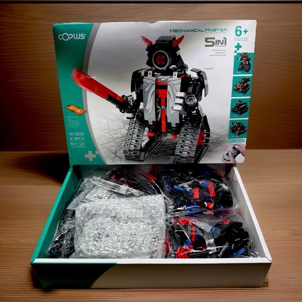 Coplus 5 in 1 STEM Robot Building Kit 8030 Bluetooth Mechanical Master NEW!